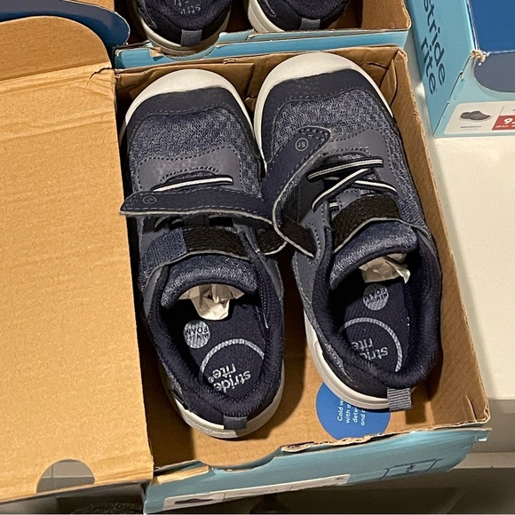 Stride Rite Blue Winslow 2.0 Sneakers 8.5T like new (1 of 2 pairs) - Picture 8 of 9